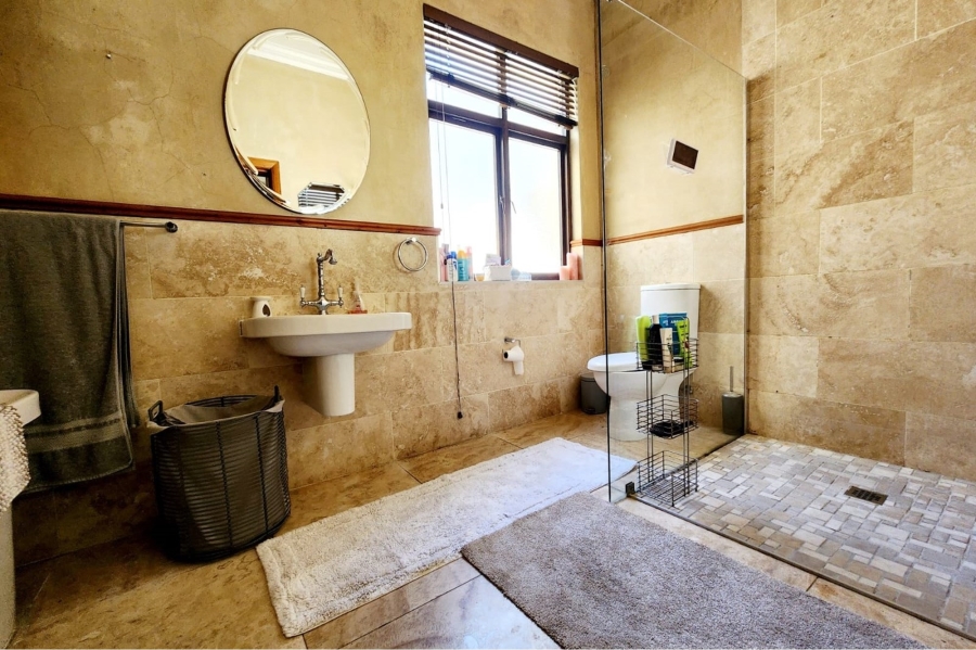 3 Bedroom Property for Sale in Linkside Western Cape